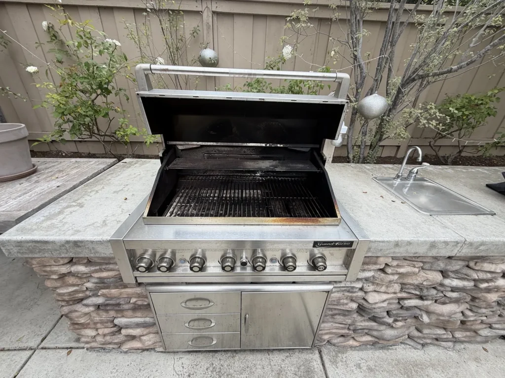 A Grand Turbo built-in grill cleaned and refitted with new burners, hood open